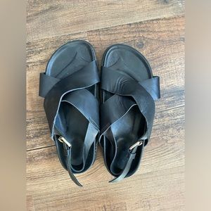 Aloha’s platform sandals